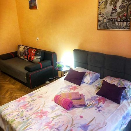Lvivskiy Zatyshok Two Bedrooms Isolated With Balcony Exteriér fotografie